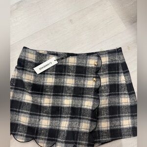 Commense  Black and Cream Plaid scallop skirt